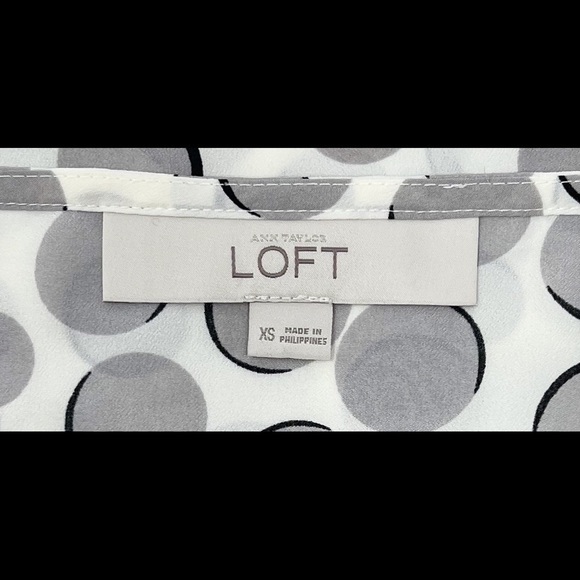 LOFT Grey & White Polka Dot Sleeveless Blouse XS - Picture 6 of 7